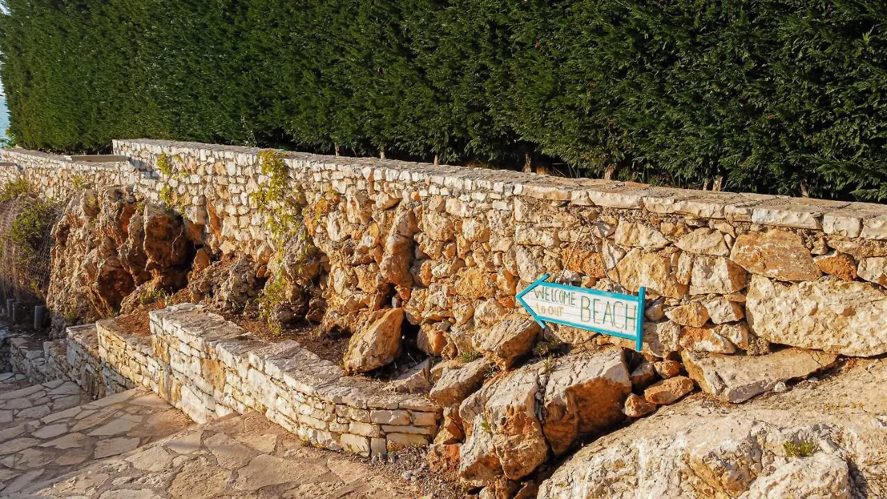 Villa Amos At Aquamarine Residence Wlora 0*,
