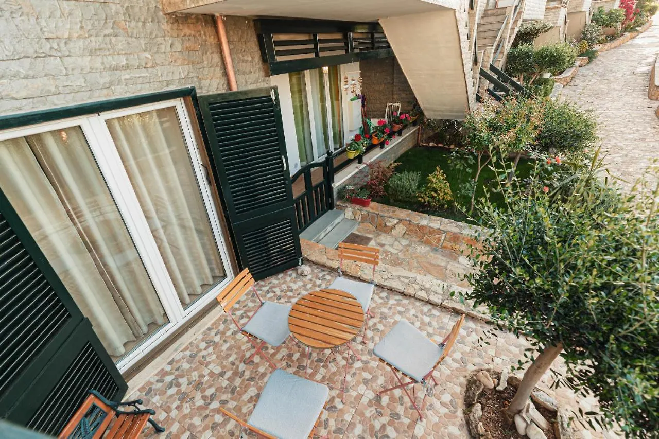 Villa Amos At Aquamarine Residence Wlora 0*,