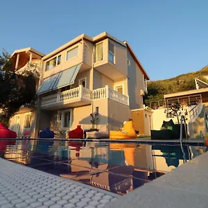 Elarad Vlorë