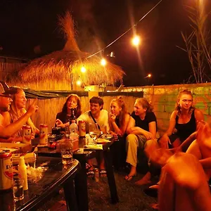 Albergue Pinegroove, Vlorë