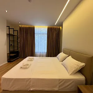 Andi Downtown Deluxe Vlorë